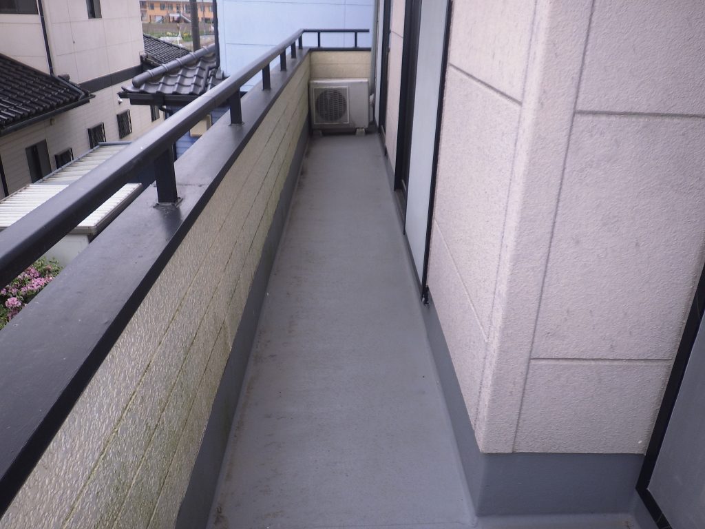バルコニー床面