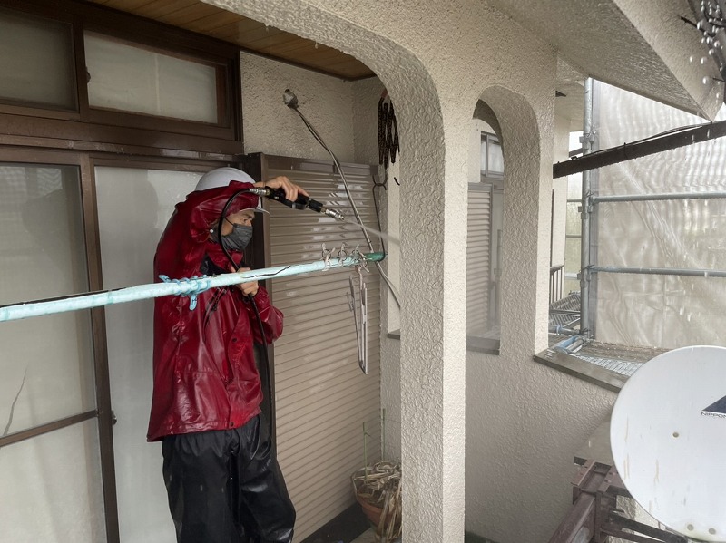 ベランダの柱の洗浄