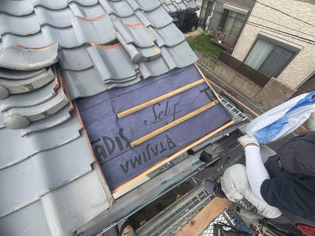 桟木の取り付け、瓦屋根工事