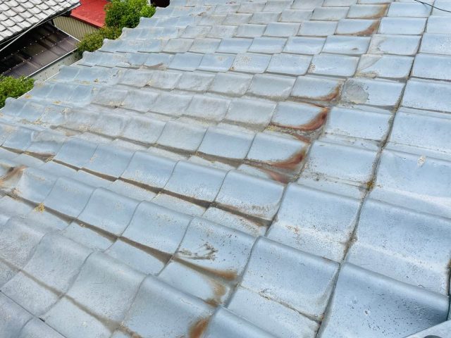 宇美町の劣化が目立つ瓦屋根