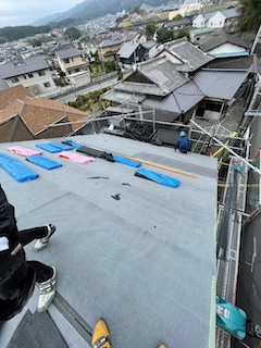 大野城市物件　屋根カバー工法　防水シート　新規屋根施工　街の屋根やさん福岡西