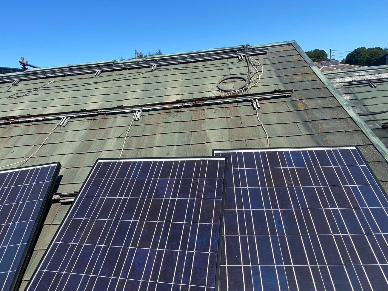 太陽光パネル、屋根カバー