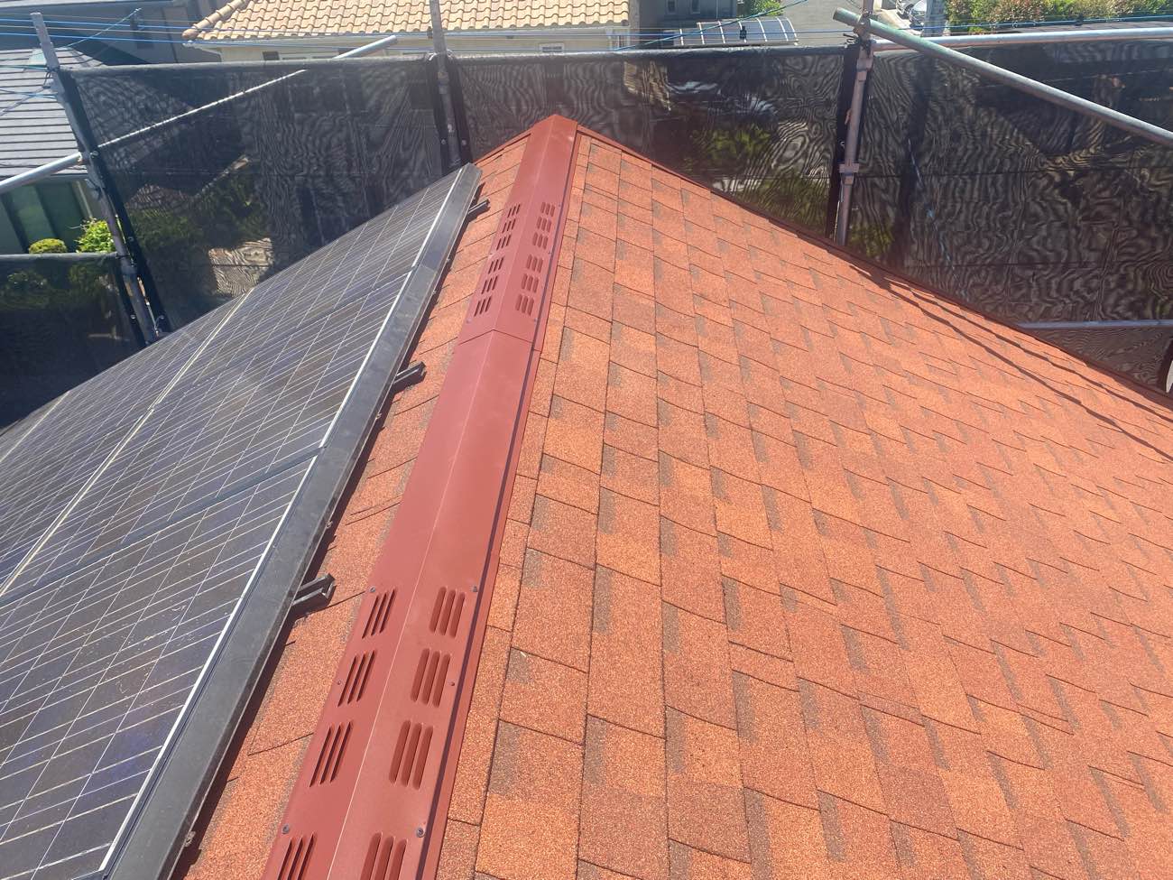 オークリッジスーパーを使用した屋根カバー工法