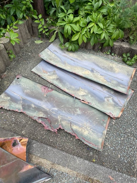 春日市物件の谷板金の腐食