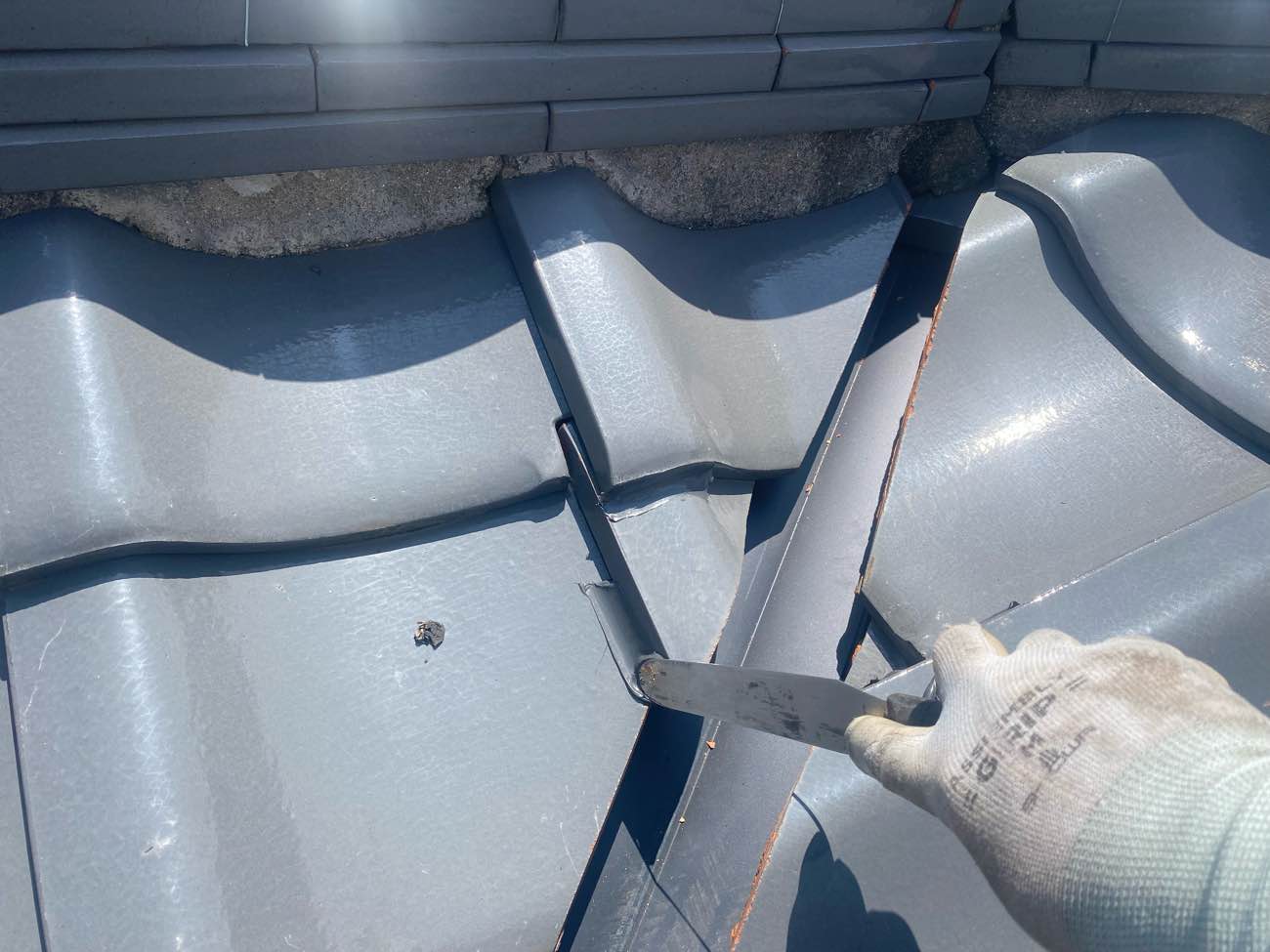 春日市物件、谷板金交換工事