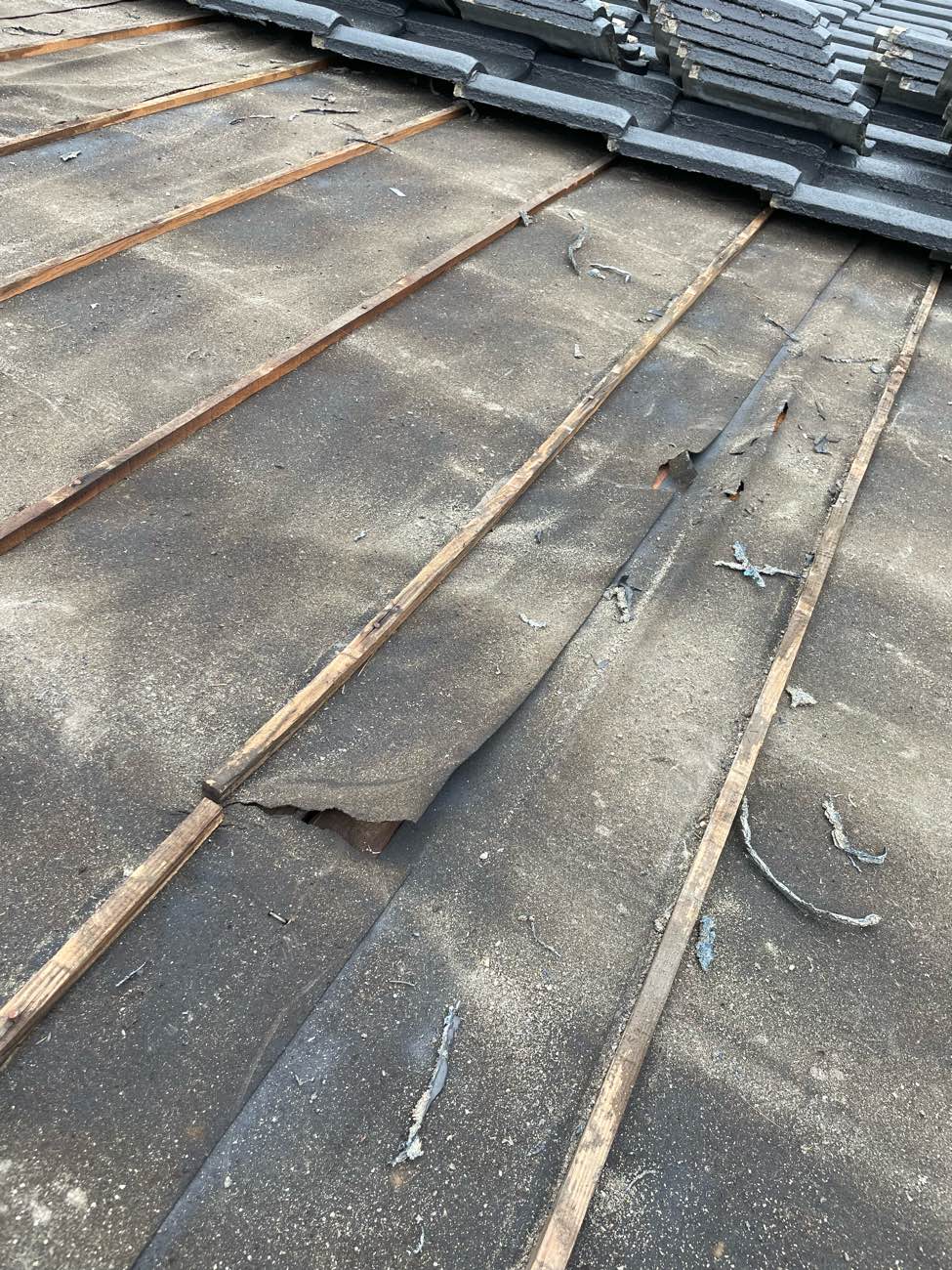 福岡市の瓦葺き直し工事、雨漏り