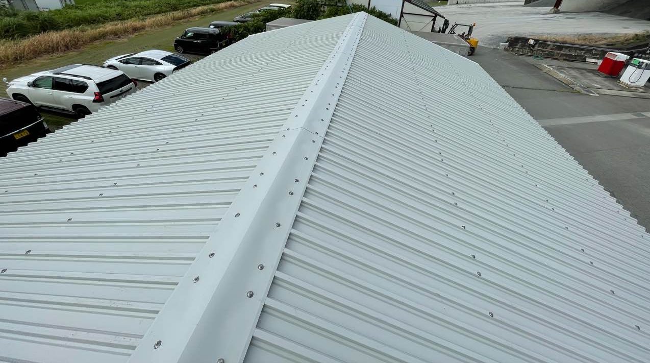 工場屋根工事完了