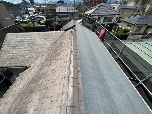 福岡市の屋根カバー工法、防水シート施工