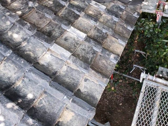 遠賀町の激しく劣化した屋根瓦