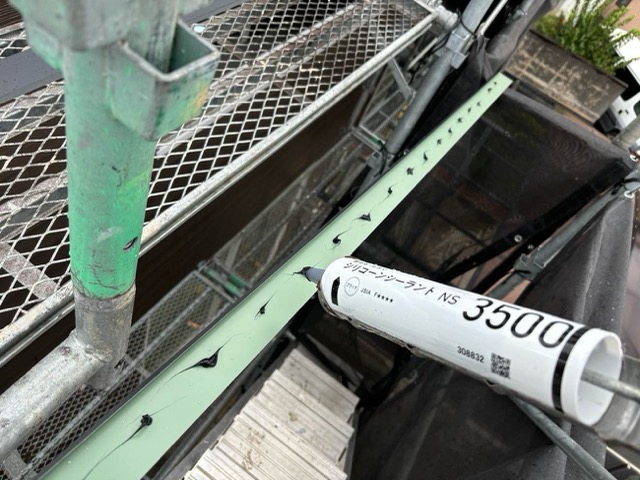 福岡市の屋根カバー工法、板金の施工