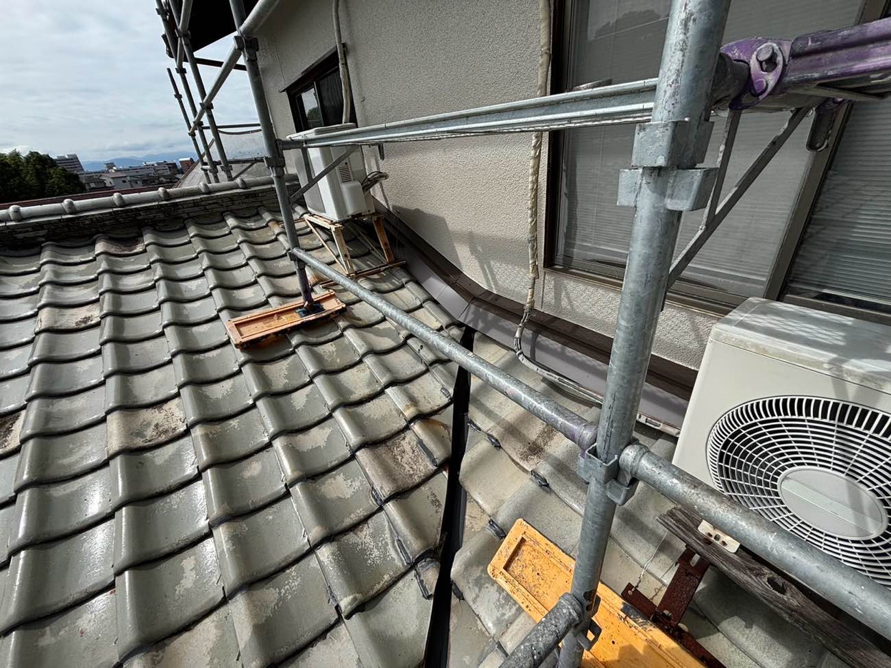 福岡県で実施した谷板金工事