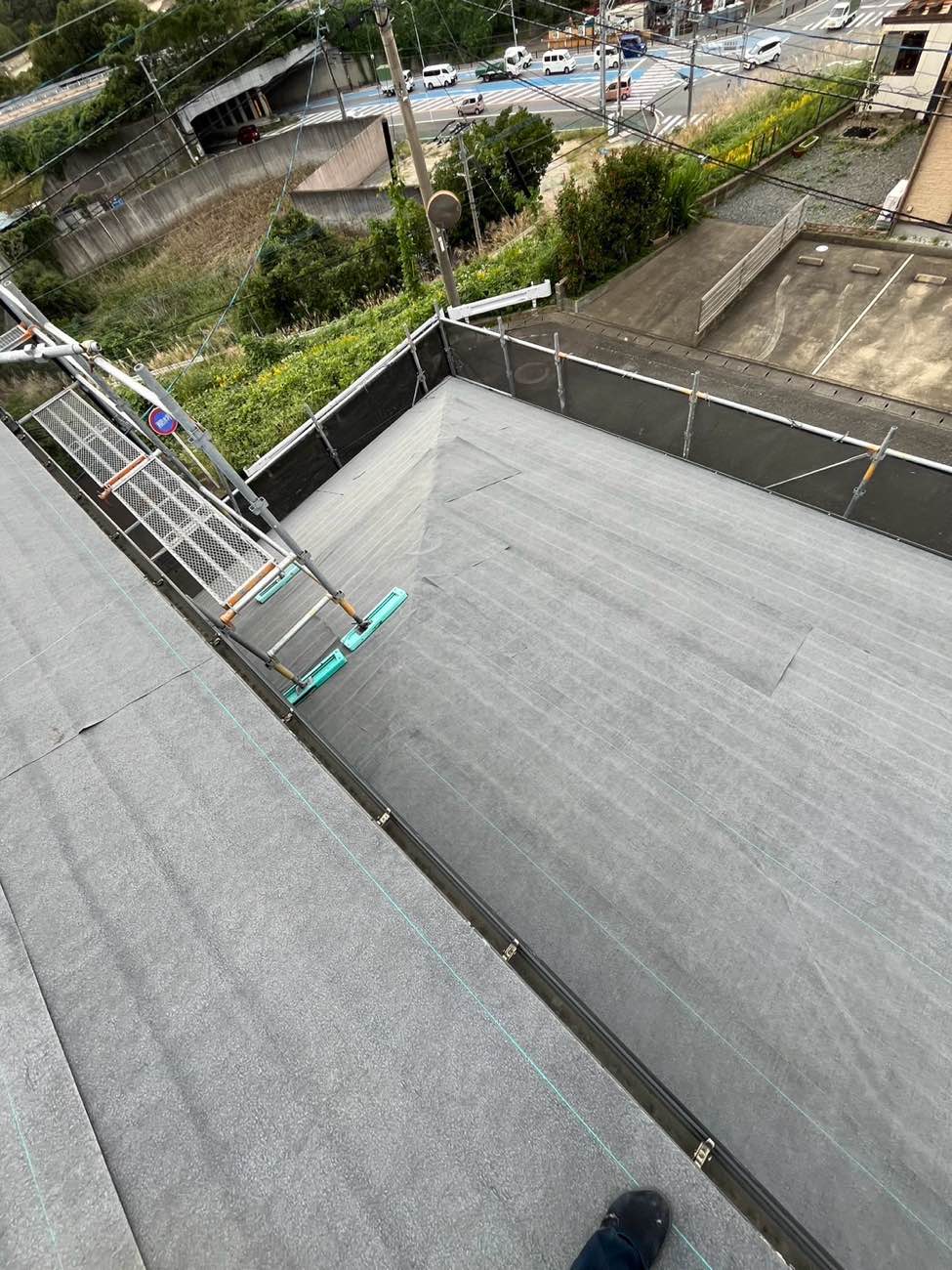 ルーフィングシートの張り込み