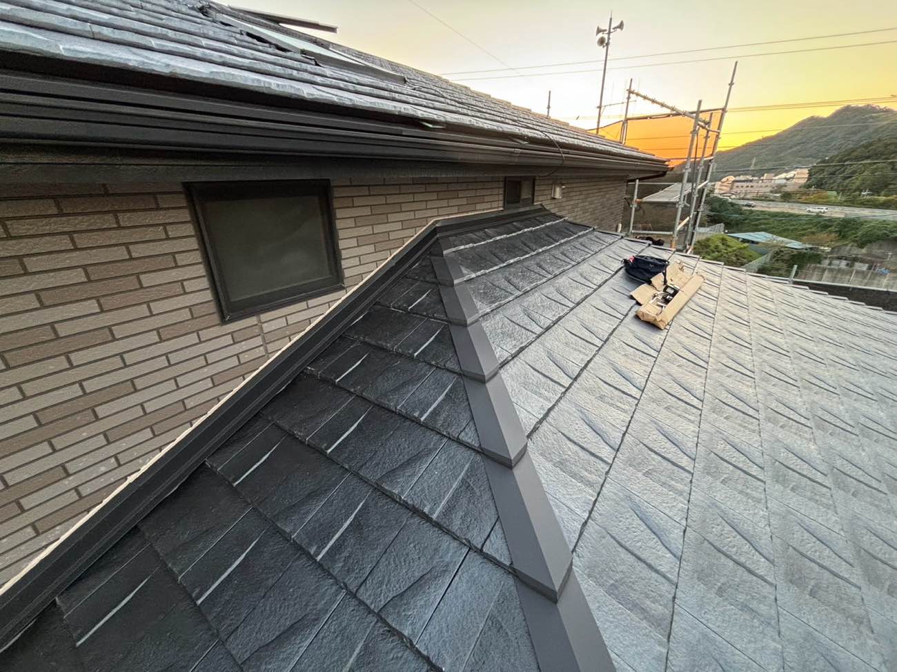 ルーガ鉄平、屋根カバー工法