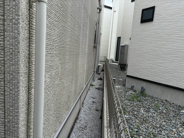 太宰府市の黒ずみが広がった外壁