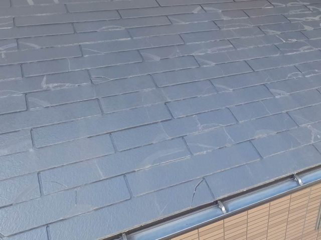 志免町の割れと欠けが見つかったコロニアルの屋根