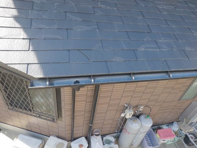 志免町のひび割れがあったコロニアル屋根