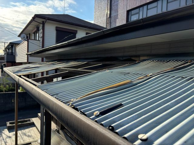 福岡市西区の破損したガラス入り塩ビ波板