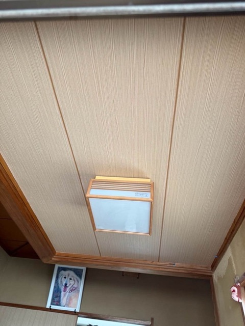 室内雨漏り工事、クロス施工