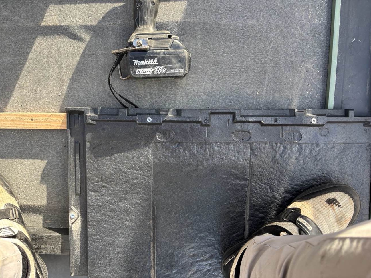 福岡市西区物件屋根リフォーム、天窓の家、天窓の撤去、屋根の固定