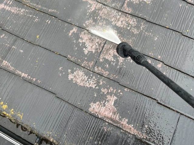 大野城市で劣化したスレート屋根の高圧洗浄