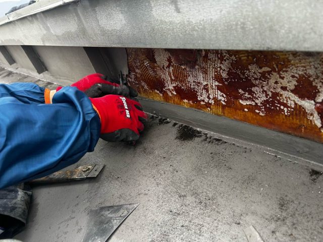 須恵町のバルコニーの防水調査