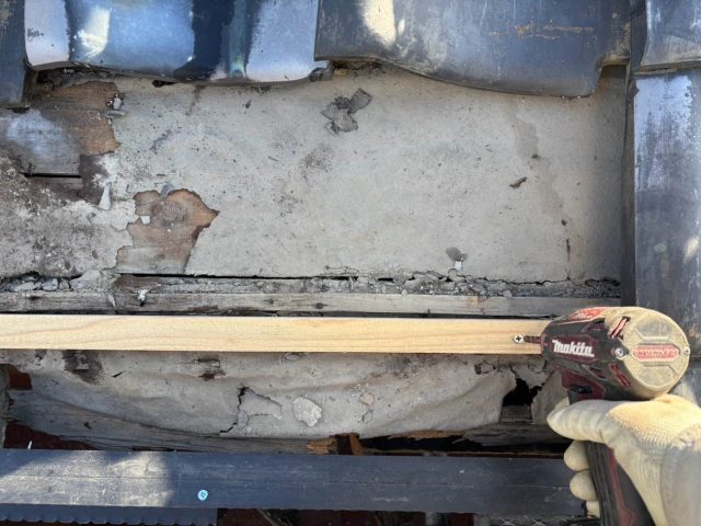 福岡市西区の葺き直しにともなう下地の補修