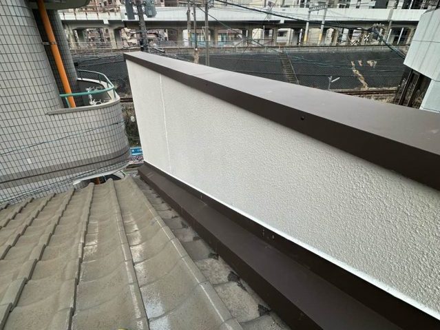福岡市博多区の雨漏り調査で調べた屋根のパラペット