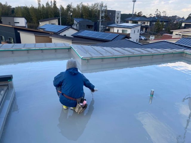 須恵町でウレタン防水の最終仕上げ