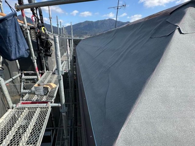 福岡市西区のカバー工事で敷設したルーフィング