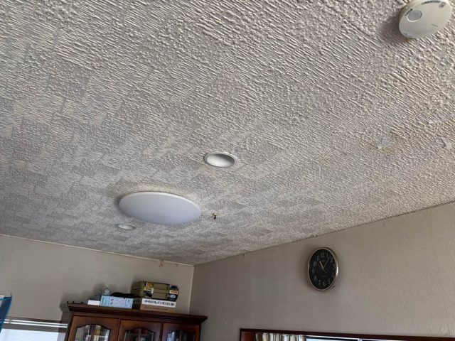 春日市の天井の雨漏り