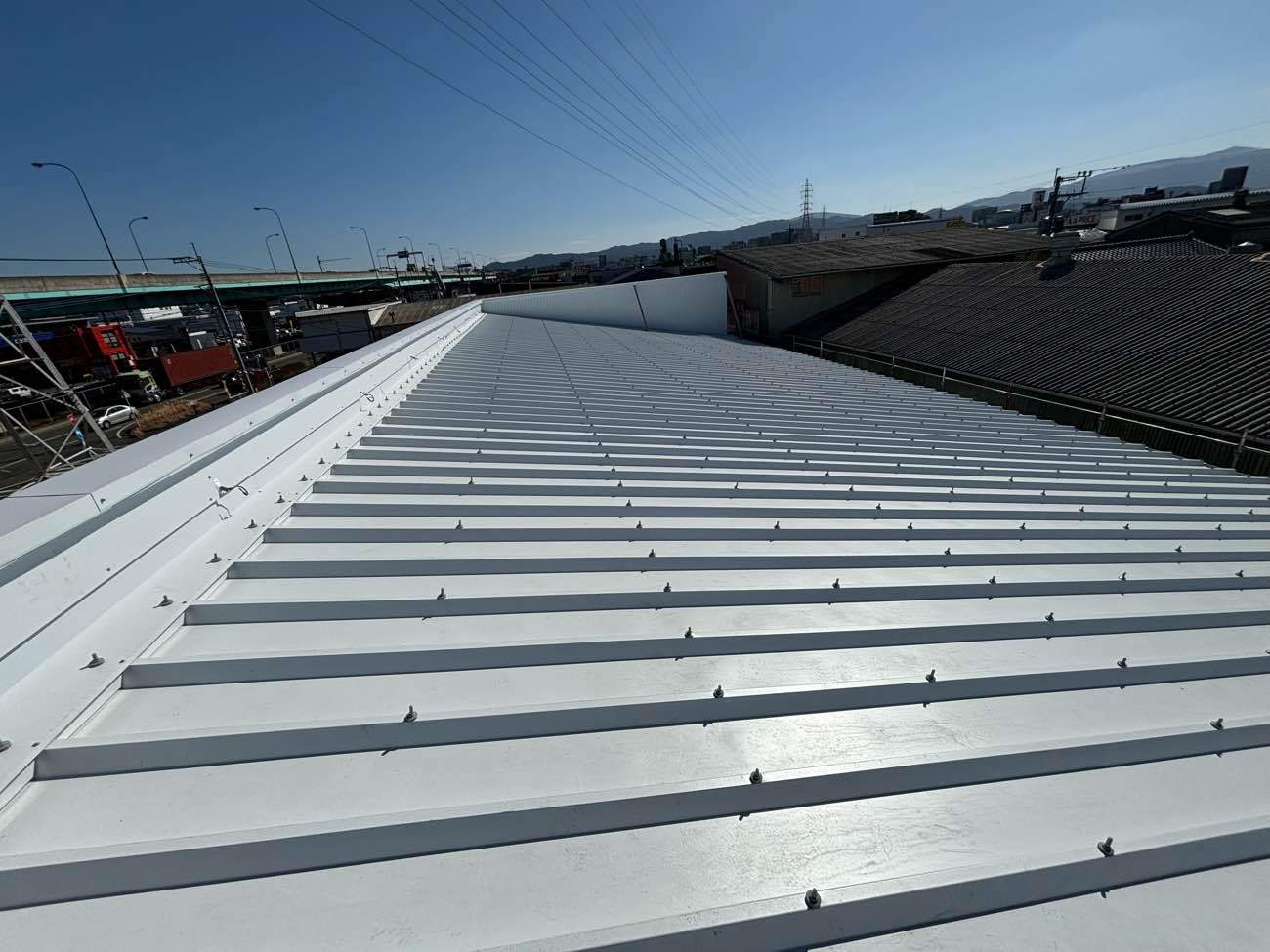 糸島市で行った雨漏り工事、カバー工法