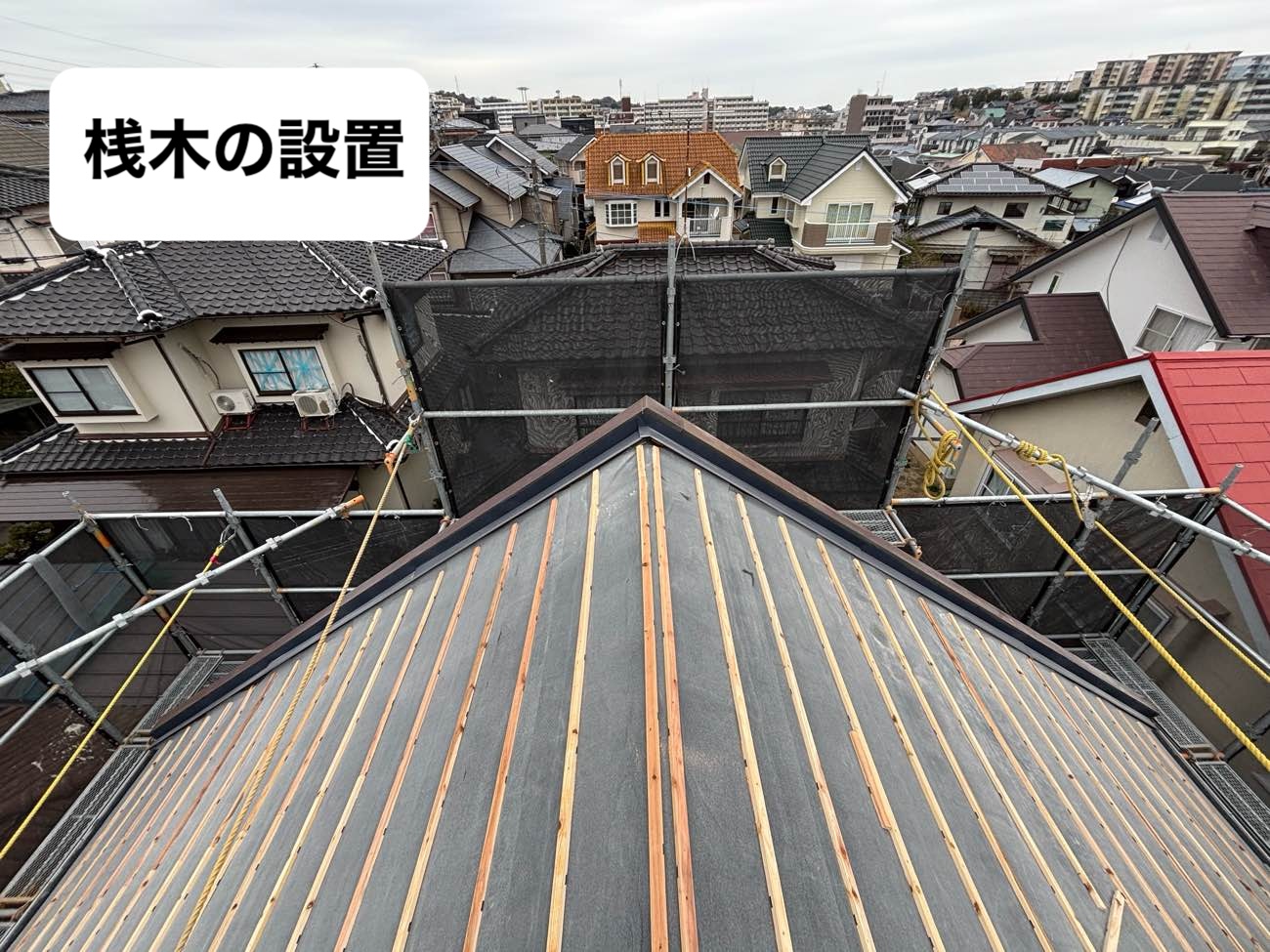 福岡市西区物件、屋根カバー工事、色褪せ、ひび割れ