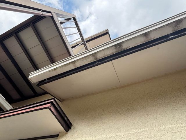 太宰府市の劣化が確認された雨樋