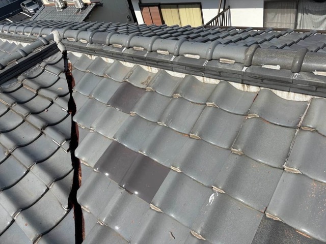 福岡市東区の雨漏り調査、瓦の差し替え工事