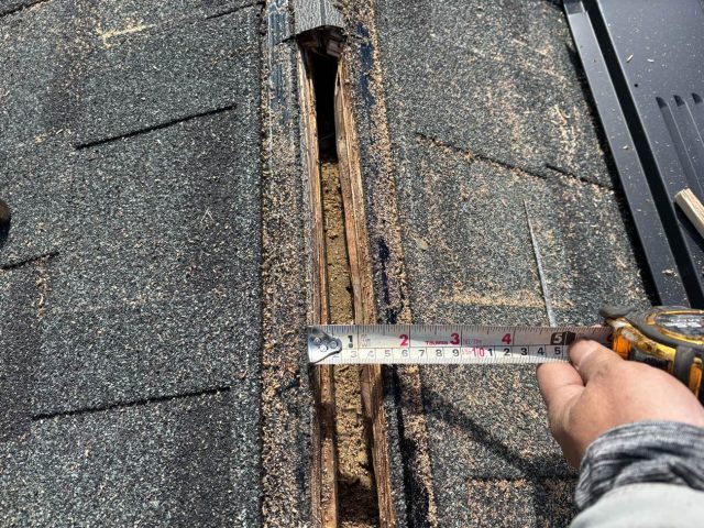 志免町の棟板金設置に伴う計測