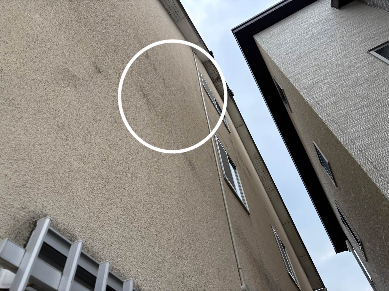 福岡市物件の外壁調査、外壁の黒ずみ