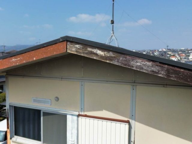 新宮町で劣化していた破風板