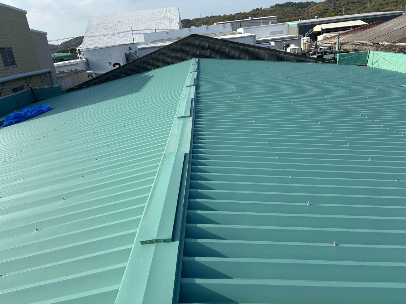 工場屋根工事、倉庫屋根工事