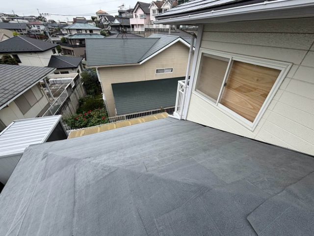 福岡市早良区でカバー工法でルーフィングで防水施工した下屋