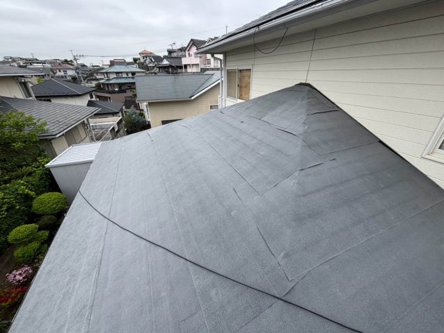 福岡市早良区のカバー工法における防水紙敷設