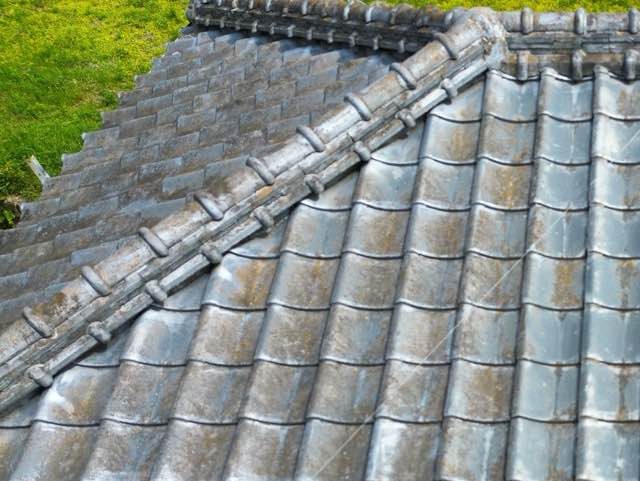 宇美町の棟瓦の経年劣化