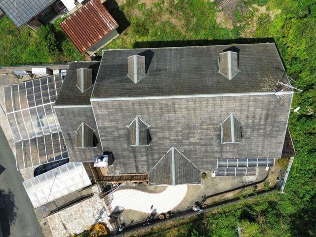 粕屋町で屋根の劣化を調査