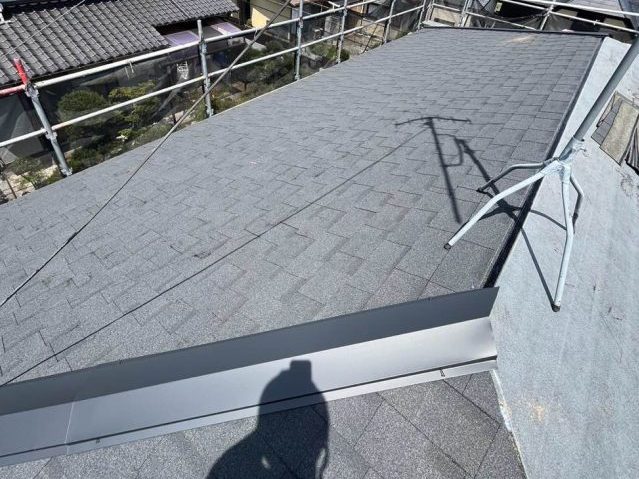 東区で設置されたオークリッジスーパーと板金