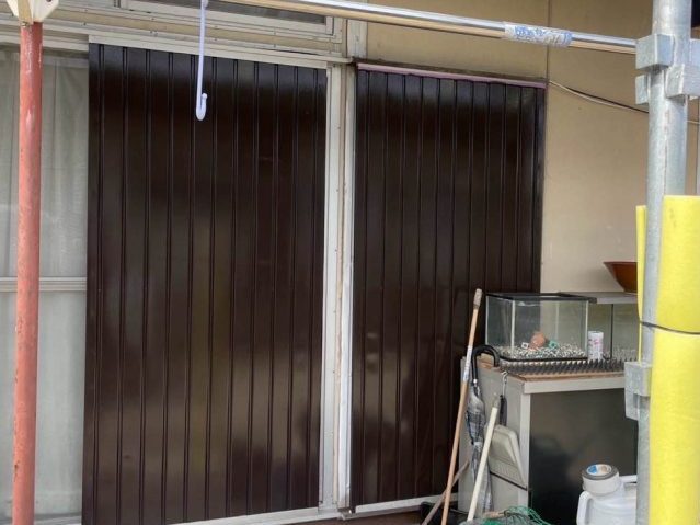 新宮町の塗装してきれいになった雨戸