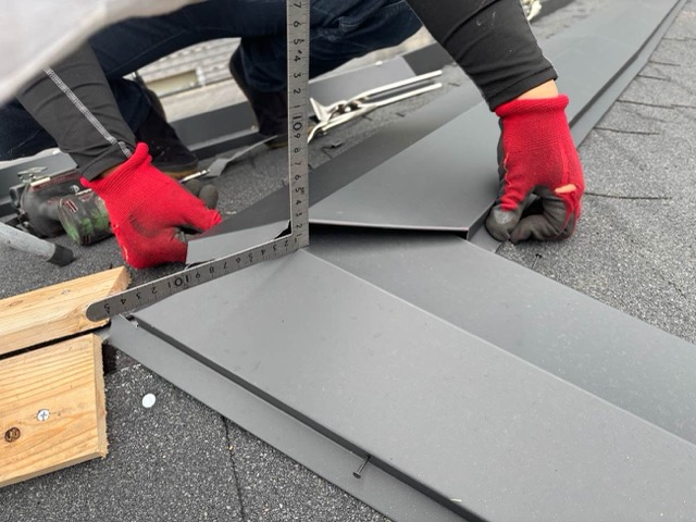 糸島市屋根工事、板金の設置