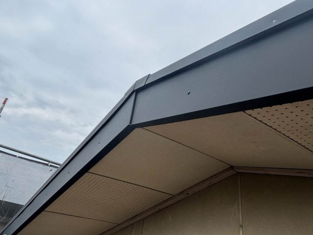 新宮町で補修した破風板