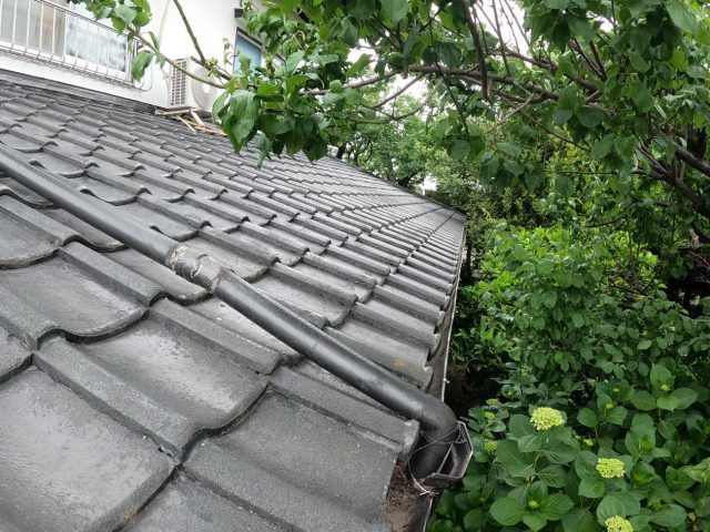 博多区で劣化したセメント瓦屋根