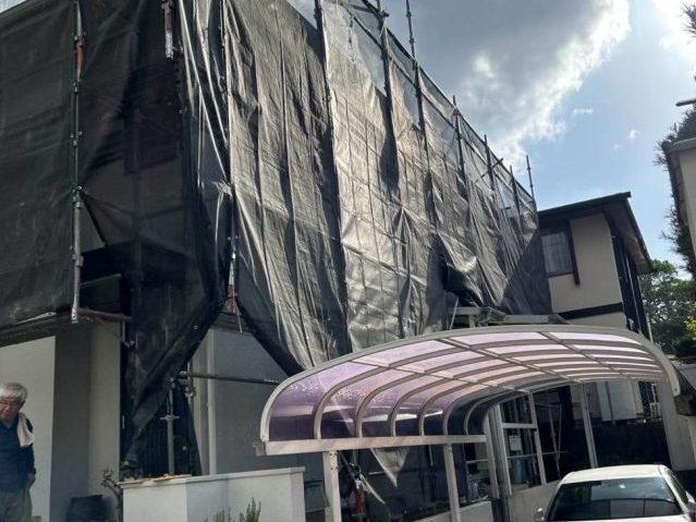 東区で屋根工事にともなう足場の架設