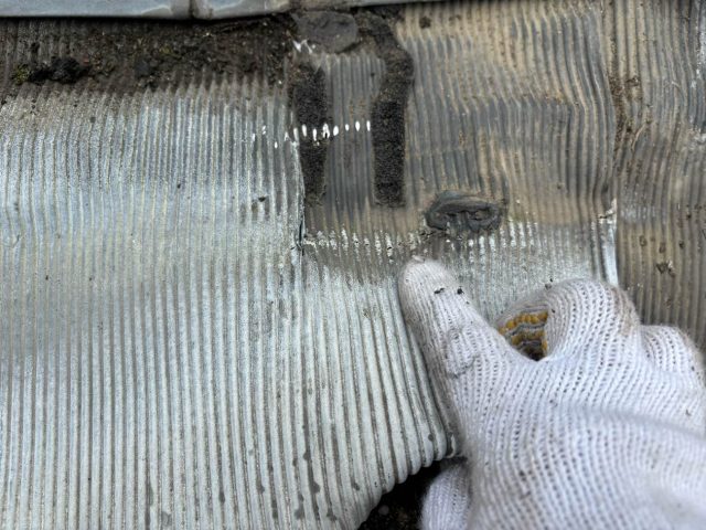 宗像市の天窓周囲の劣化を確認