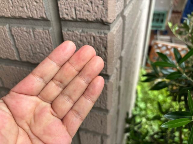 志免町でチョーキングが起きていた外壁